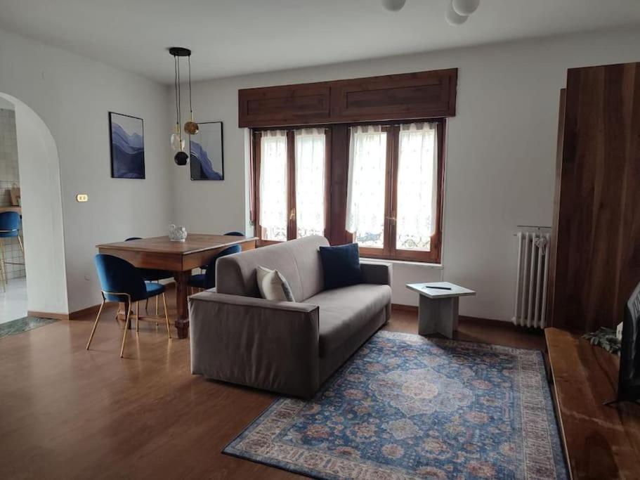 Appartement Neblou à Aoste Extérieur photo
